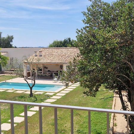 Appartement Dans Un Mas Provencal Renove Saint-Hilaire-dʼOzilhan Esterno foto